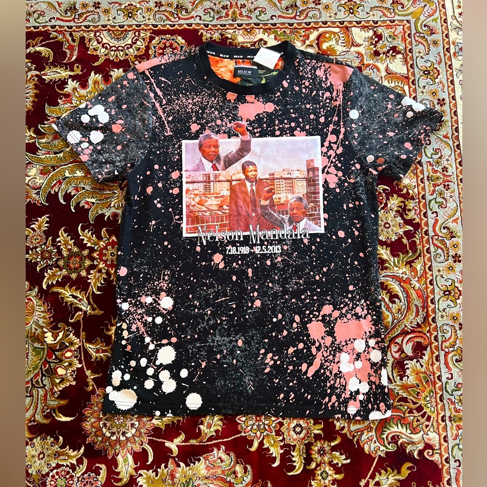 Rise as 1ne Men’s Nelson Mandela T Shirt Size L Black Splatter Design - Quality!